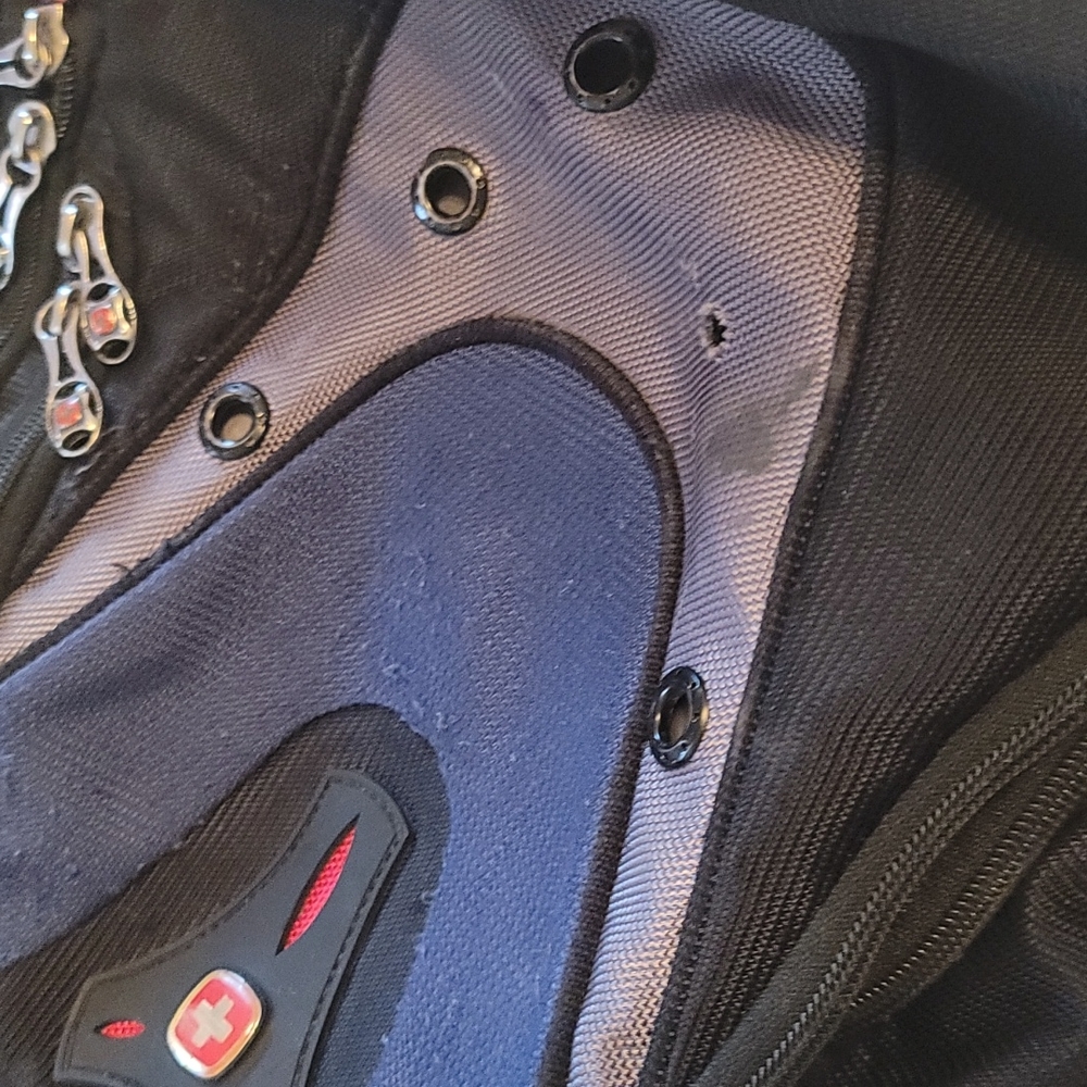 SwissGear multi function backpack - Picture 2 of 15